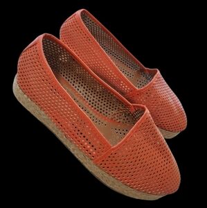 Charlotte Russe Womens Rory Orange Slip On Loafers  Perforated Size 7